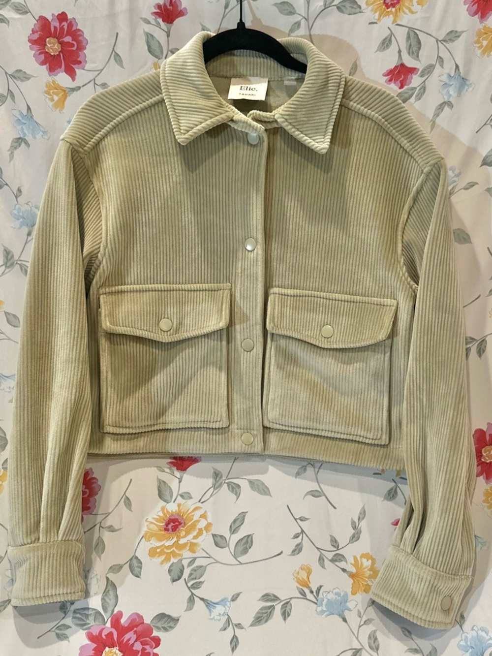 ELIE TAHARI LIGHT GREEN VELVET CORDUROY BUTTON UP CROPPED JACKET